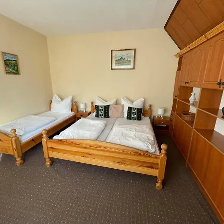 Penzion Janosik , Zdiar Konukevi Poprad